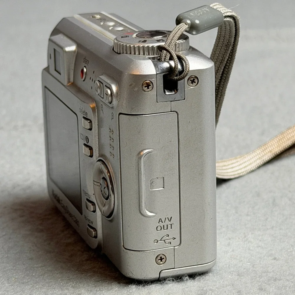 Kodak EasyShare C360 5.0MP Digital Camera Silver 3x Optical Zoom Retro Digicam